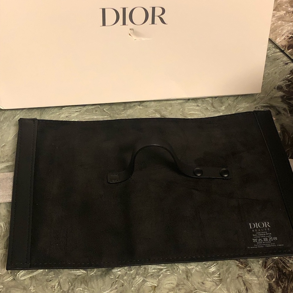 Dior couch - Picture 6 of 9